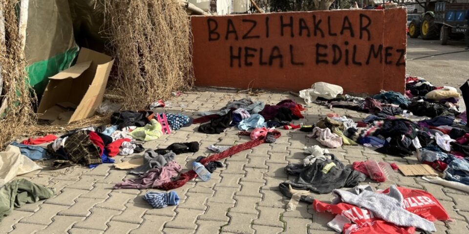 Bütün zarlar hileli